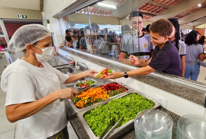Minas Gerais atinge recorde na compra de alimentos da agricultura familiar para a alimentação escolar em 2024