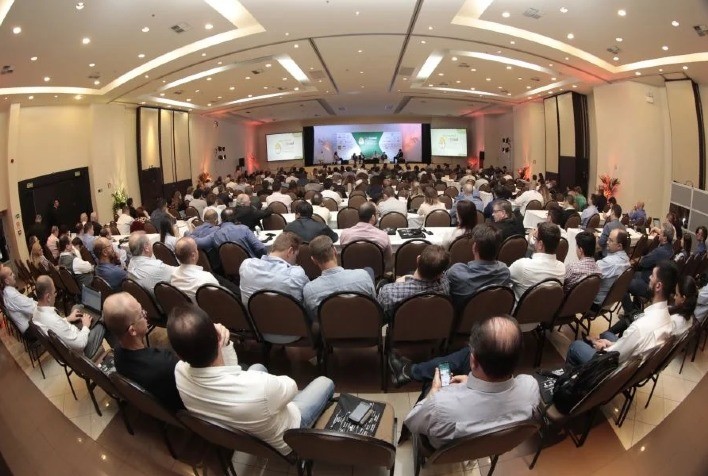 Conbrasul Ovos 2025 vai debater impactos da economia e política global na cadeia de produção de ovos