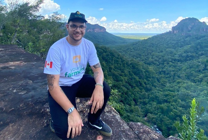 Jovem produtor gaúcho embarca para o Canadá com apoio da Natter para ampliar conhecimentos no agronegócio