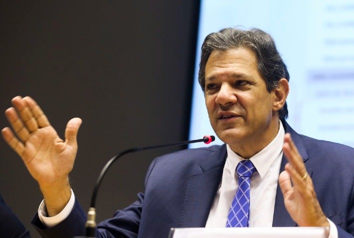 Haddad quer resolver esta semana mudanças no IOF e medidas fiscais estruturais