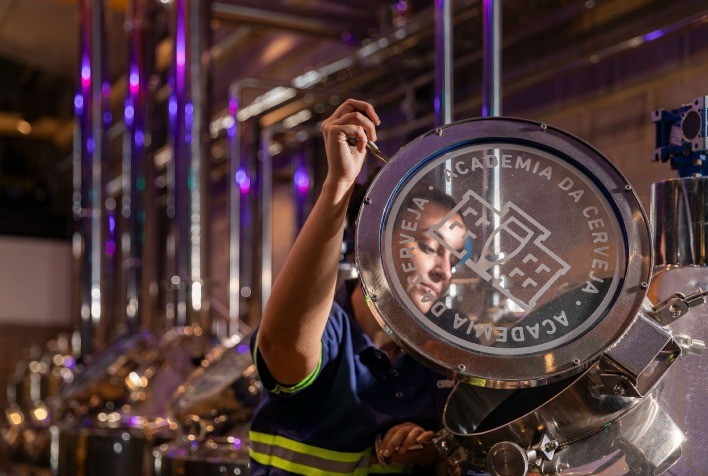 Programa Fermenta da Ambev já impactou mais de 20 mil pessoas e abre inscrições para nova edição