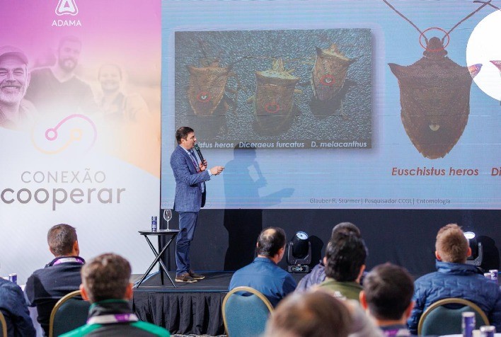 Evento da ADAMA reúne cooperativas e especialistas para debater desafios e inovações na produção de soja no Sul do Brasil