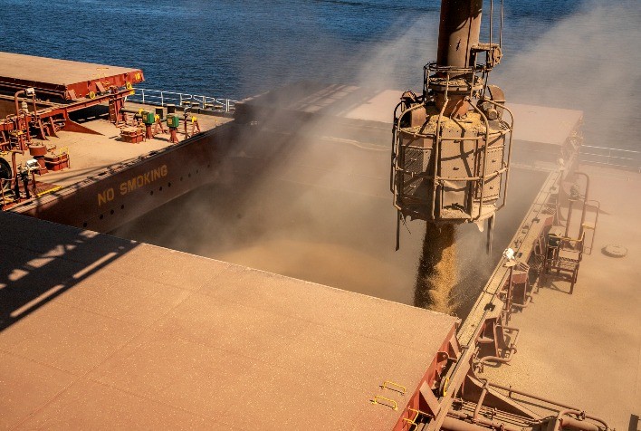 Exportações argentinas de soja e derivados somam 6,1 milhões de toneladas em junho, impulsionadas por alta nos impostos