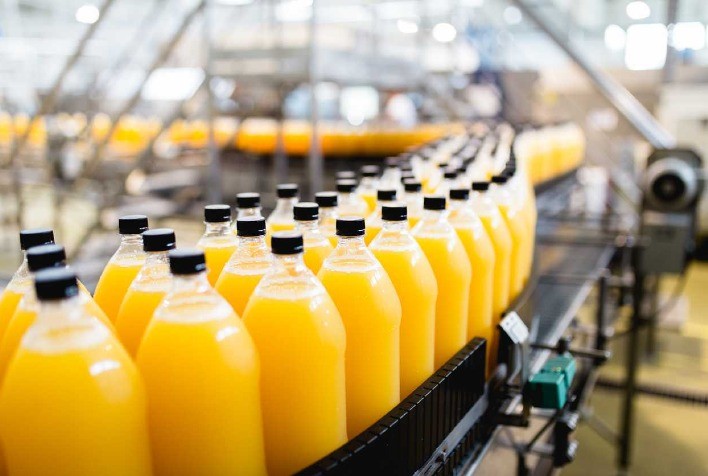 Exportações de suco de laranja do Brasil aos EUA podem ser zeradas com nova tarifa de Trump, alerta CNA