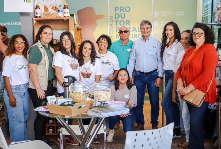Feira de Negócios da Coocafé destaca protagonismo feminino e sucessão familiar no campo