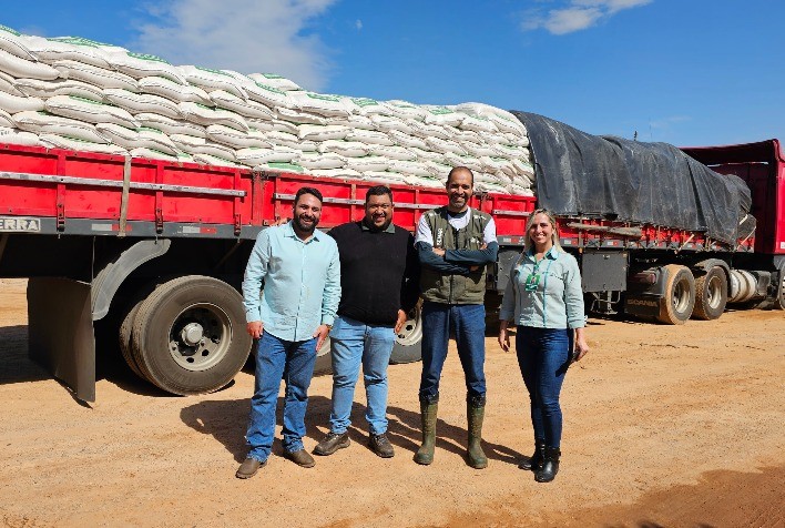 Produtores de Lima Duarte realizam maior compra coletiva de farelo de soja já registrada pelo Sistema Faemg Senar