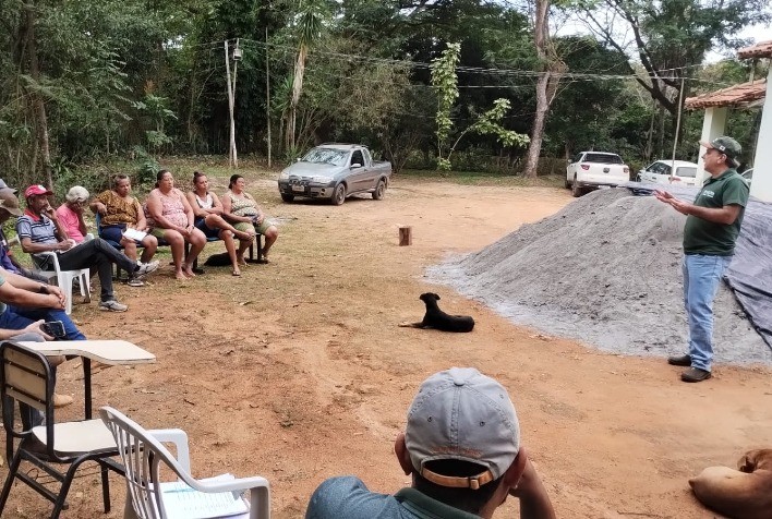 Emater-MG conclui segunda etapa da distribuição de agrosilício a agricultores mineiros, superando meta anual