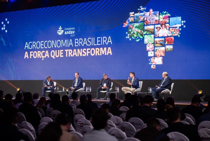 Setor de Insumos Agropecuários fatura R$ 167 bilhões em 2024 e destaca inovação, gestão e expansão no Congresso Andav