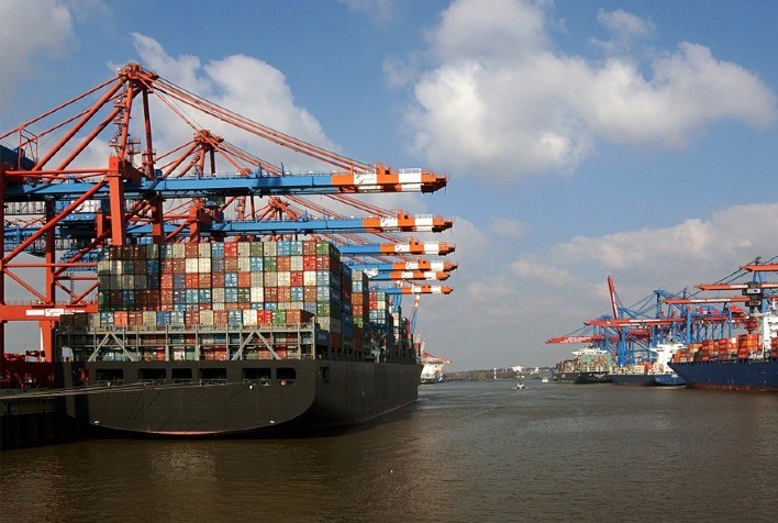 Exportações brasileiras aos EUA batem recorde em julho apesar das tarifas elevadas