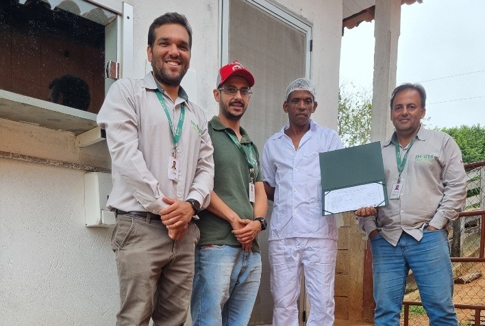 Produtor de Queijo Minas Artesanal do Serro amplia renda após certificação oficial