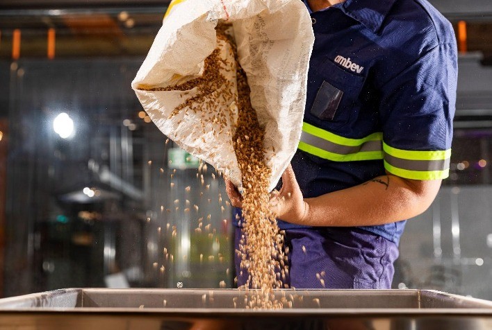 Ambev anuncia Congresso “Do Grão ao Gole” para celebrar a cultura e cadeia produtiva da cerveja