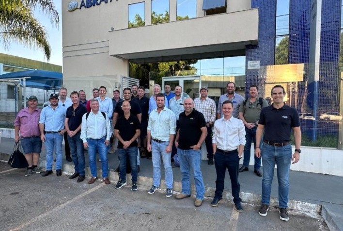 Produtores australianos visitam Brasil para conhecer tecnologia e rastreabilidade do algodão