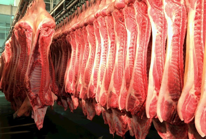 Indústria ativa impulsiona preços da carne suína no Brasil em agosto