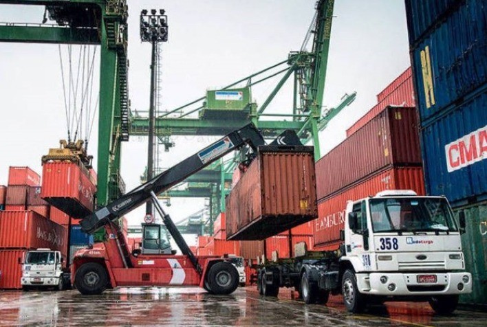 Exportações ampliam geração de empregos nas empresas brasileiras, mostra estudo da Secex