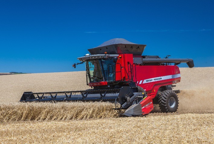 Axial ou híbrida? Como escolher a colheitadeira ideal para sua lavoura