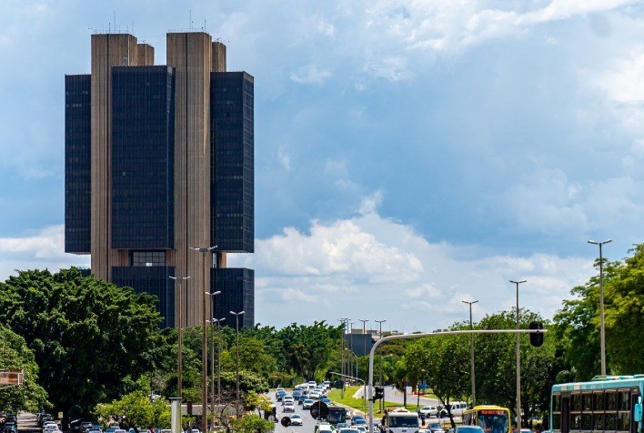 CNI alerta: manutenção de juros altos prejudica indústria e exige ação imediata do Banco Central