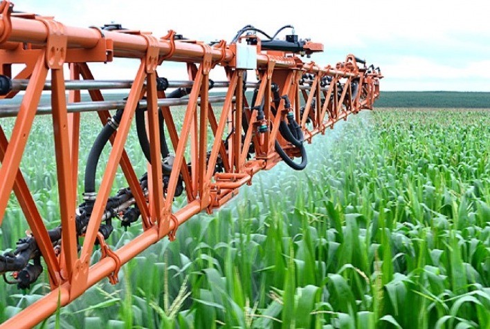 Mercado de defensivos para milho recua 7% na segunda safra, aponta Kynetec