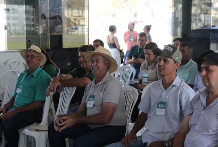 Sistema Faemg Senar e Cemig Agro fortalecem diálogo com produtores rurais em Ponte Nova