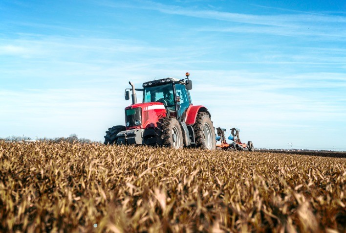 Setor de máquinas agrícolas deve crescer 3,4% em 2026, aponta ABIMAQ