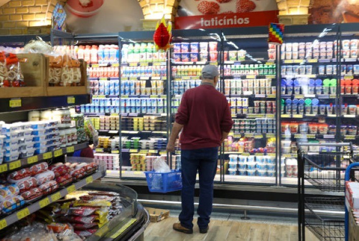 Preços de alimentos e bebidas caem pelo quarto mês consecutivo no Paraná, aponta Ipardes
