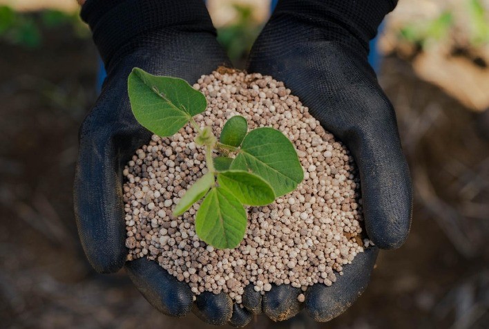 EuroChem aumenta produtividade de milho e soja com fertilizantes premium