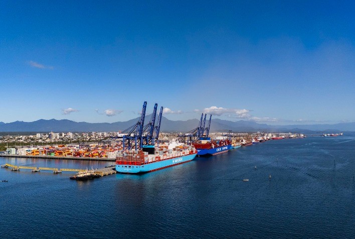 Portos do Paraná movimentam 55 milhões de toneladas em 2025 e registram crescimento de 6,2%