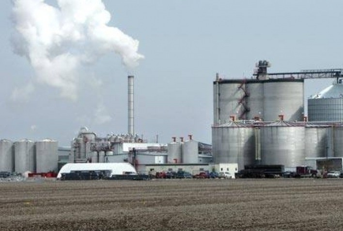 Produção de etanol nos EUA se aproxima de recorde com aumento das exportações e estoques em queda