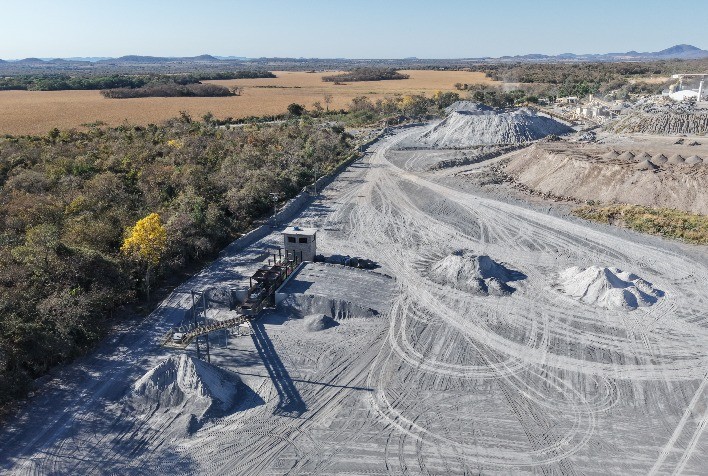 Crescimento do Centro-Oeste Atrai Investimentos Industriais e Expansão do Agronegócio