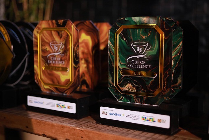 Brasil anuncia os 30 melhores cafés especiais da safra 2025 no Cup of Excellence