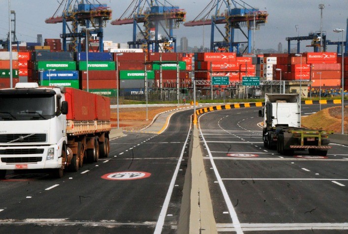 Frete rodoviário registra terceira queda seguida e atinge R$ 7,23 por km em outubro, aponta Edenred Frete