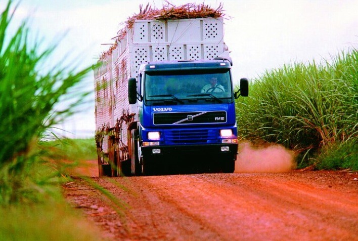 Licenciamento de veículos cai em outubro, mas setor mantém alta no acumulado do ano, aponta Anfavea