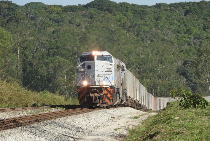 VLI alcança recordes históricos em outubro com forte crescimento nas ferrovias e portos