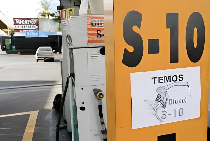 Diesel S-10 registra leve alta em novembro, enquanto o tipo comum mantém estabilidade, aponta Edenred Ticket Log