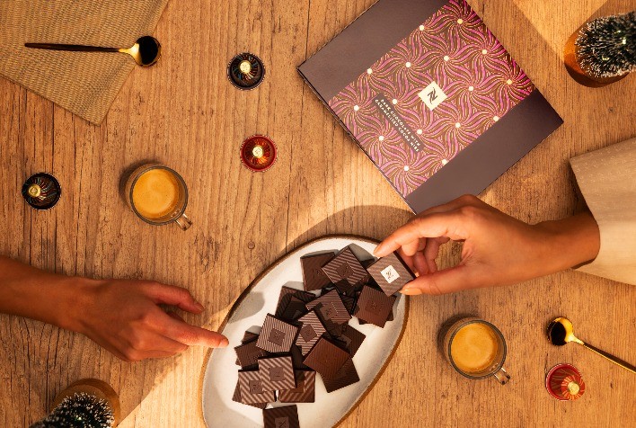 Nespresso lança coleção Festive 2025 com cafés e acessórios sofisticados para presentear no Natal