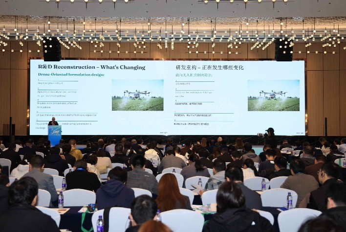 Empresa brasileira se destaca em congresso global sobre tecnologia de agroquímicos na China