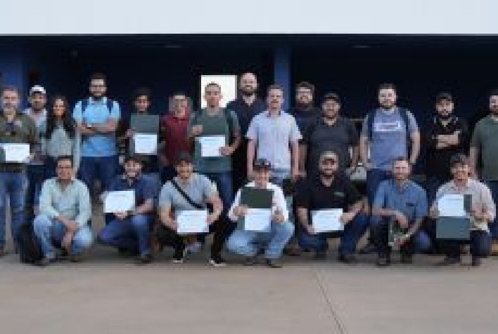 Synerjet forma primeira turma de operadores da aeronave agrícola autônoma Pelican 2