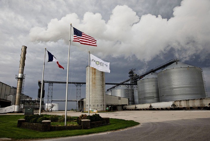 Produção de etanol nos EUA atinge recorde histórico e reforça demanda por milho