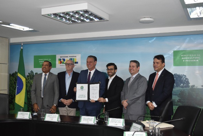 Brasil inaugura banco nacional de antígenos e vacinas contra febre aftosa para reforçar segurança sanitária