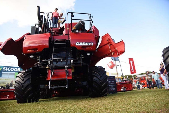 Setor de máquinas agrícolas prevê crescimento modesto em 2026, aponta Abimaq