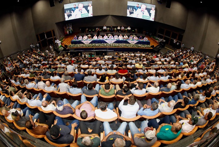 Coamo registra receita de R$ 28,7 bilhões em 2025 e distribui mais de R$ 2 bilhões em sobras aos cooperados