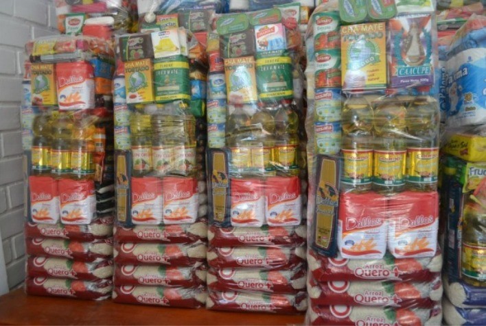 Cesta básica sobe em 24 capitais em janeiro; tomate e pão francês lideram altas