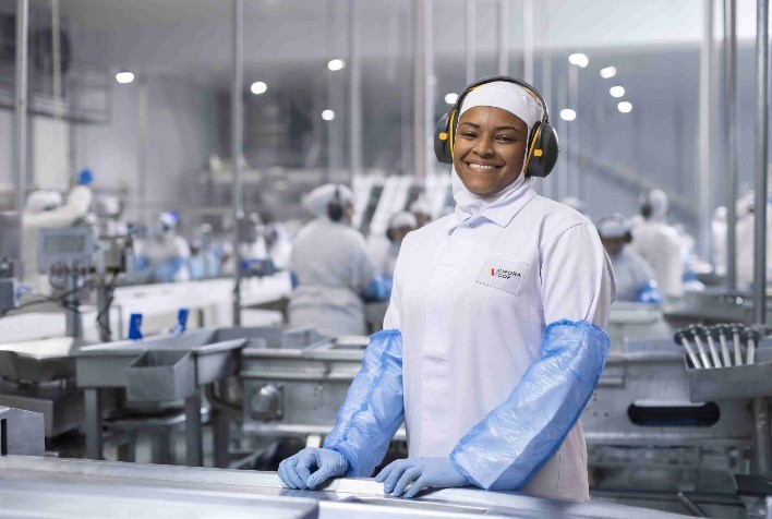 Aurora Coop amplia contratações e reforça geração de empregos no setor agroindustrial brasileiro