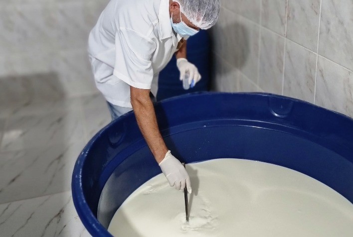 Serro realiza 3º Concurso Regional de Qualidade do Leite para valorizar produtores de Queijo Minas Artesanal