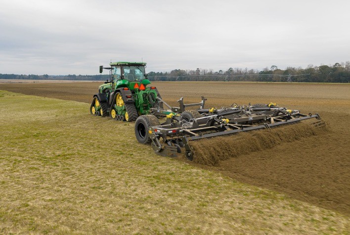 Brasil e Estados Unidos: semelhanças e desafios no preparo de solo revelam o futuro da agricultura moderna