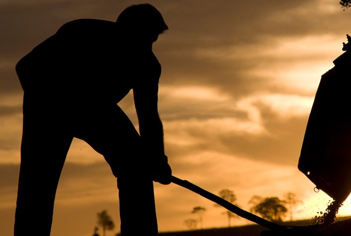 Redução da jornada 6×1 pode gerar impacto de R$ 4,1 bilhões ao agronegócio do Paraná, aponta FAEP