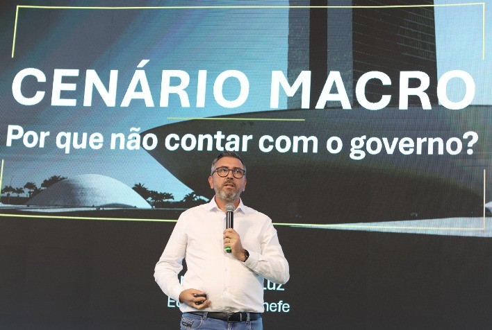 Especialista alerta para os riscos da deterioração fiscal e seus impactos na economia brasileira