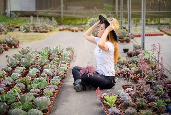 Mulheres fortalecem a floricultura brasileira e lideram protagonismo no agronegócio