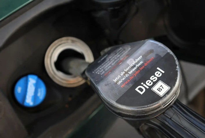 Diesel dispara mais de 7% no Brasil com tensão no Oriente Médio; gasolina também registra alta