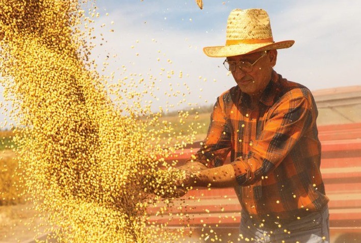 Emprego no agronegócio cresce no início de 2026 e admissões avançam 78,6% entre dezembro e janeiro