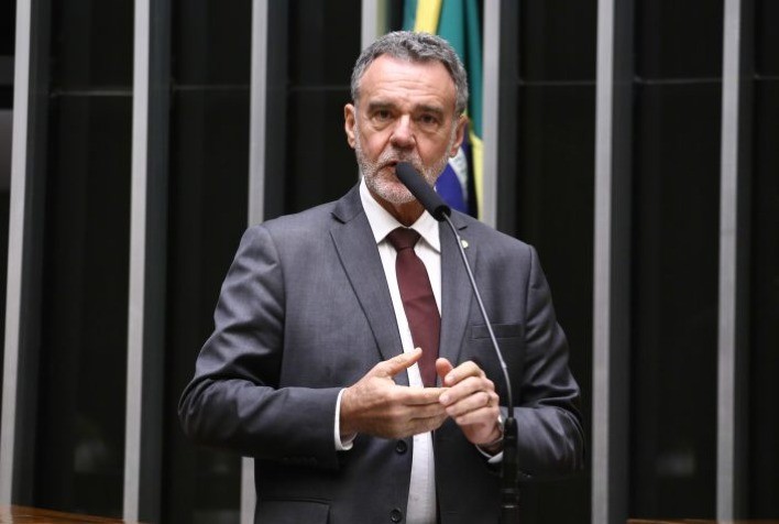 Câmara aprova regras para teor mínimo de cacau em chocolates e amplia exigência de rotulagem